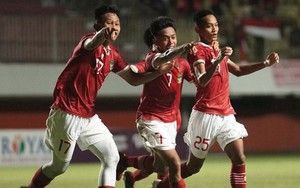 Thắng nghẹt thở trên chấm luân lưu, U16 Indonesia tái ngộ Việt Nam ở chung kết trong mơ