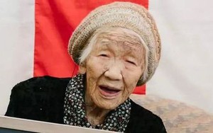 Được hỏi về bí quyết sống trường thọ, cụ bà cao tuổi nhất thế giới mỉm cười trả lời: Uống Coca!