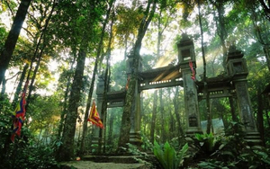 Núi Tổ Ba Vì và bí ẩn đền thờ Thánh Tản Viên