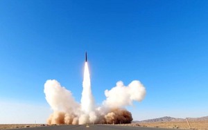 Vì sao Trung Quốc lần đầu công bố hình ảnh phóng tên lửa siêu thanh DF-17 vào lúc này?