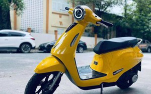 VinFast Evo 200 tiếp tục lộ diện, 'màu áo' bắt mắt, sạc một lần đi 200km