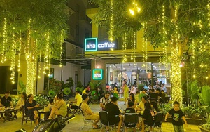 Ai đứng sau Aha Cafe?