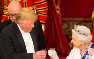 Cựu Tổng thống Trump tiết lộ điều Nữ hoàng Elizabeth nói với ông về các thủ tướng Anh