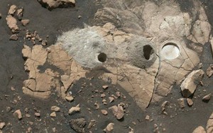 Robot NASA có thể đã đào được hóa thạch sinh vật ngoài hành tinh