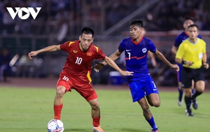 HLV Nishigaya đưa Văn Quyết "lên mây xanh" sau trận ĐT Việt Nam 4-0 ĐT Singapore