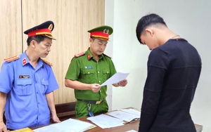 Khởi tố thanh niên chạy xe kẹp ba tông 2 cảnh sát bị thương ở Đà Nẵng