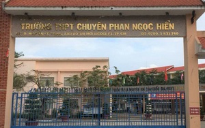 Trường chuyên ở Cà Mau cho học sinh thoa son, nhuộm tóc trong chuẩn mực