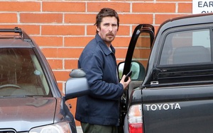 Vì sao ‘Người Dơi' Christian Bale có 120 triệu USD nhưng chỉ lái xe Toyota cũ thay vì Ferrari?