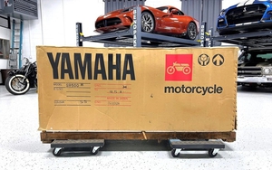 Mô tô Yamaha 'chưa đập hộp' 41 năm, giá lên gần 200 triệu đồng