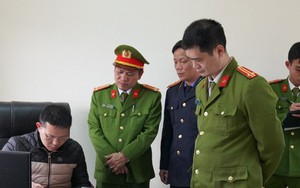 Khởi tố Giám đốc cùng 9 bị can tại Trung tâm đăng kiểm Hoà Bình