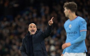 Ngược dòng kỳ vĩ, HLV Pep Guardiola vẫn chỉ trích các ngôi sao Man City