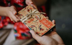 Con thắng kiện bố, giành quyền sở hữu tiền mừng tuổi