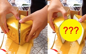 Cảnh tượng bổ quả bưởi vuông khiến dân mạng bàn tán trái chiều: Nên mua hay không?