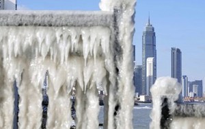 Trời lạnh kỷ lục, quốc gia láng giềng Việt Nam chìm trong băng giá với mức nhiệt thấp nhất là -53 độ C