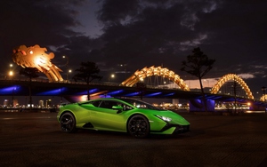 Ngắm Lamborghini Huracan Tecnica "thả dáng" tại Đà Nẵng