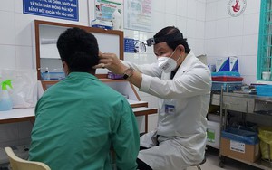 Lạm dụng tai nghe: Coi chừng điếc vĩnh viễn