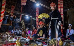 Mo Mường cần được dịch sang tiếng Anh