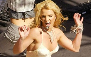 Chi tiết về cuộc hôn nhân chớp nhoáng 55 tiếng của Britney Spears