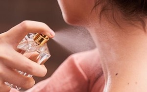 Mẹo giúp nước hoa thơm cả ngày