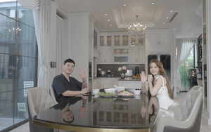 Choáng với "lâu đài" 100 tỷ của Huyền Baby trong “House Are You?” tập 4, mê cái cách “flex” đi Singapore mua váy rồi về