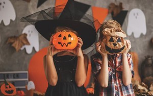 Nhiều trường từ chối tổ chức lễ hội Halloween, phụ huynh "vỗ tay" ủng hộ