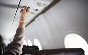 Tại sao không nên đóng lỗ thông gió trên máy bay?