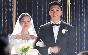 Đoàn Văn Hậu sáng nhất sân vận động thôn quê trong trận đấu quan trọng của cuộc đời