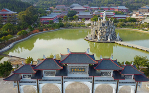 Ngôi chùa cổ nghìn năm tuổi lớn nhất ở Trung Quốc, khách đi bộ cả ngày không hết
