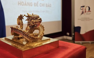 Ấn vàng "Hoàng đế chi bảo" đã về nước: Doanh nhân bỏ ra 6,1 triệu Euro mua lại sở hữu 2.000 cổ vật, lập hẳn một bảo tàng sở hữu bảo vật