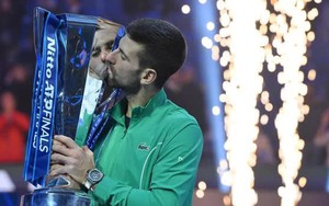 Novak Djokovic vô địch ATP Finals lần thứ 7: “Hạc giữa bầy gà” và đẳng cấp của Kẻ phi thường