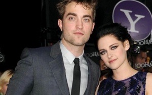 Kristen Stewart bỗng dự sinh nhật Robert Pattinson dù không được mời, thái độ ra sao trong lần tái hợp 10 năm sau bê bối ngoại tình?