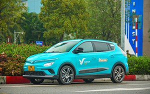 CEO GSM: Tại các khu vực có taxi hợp tác cùng GSM, giữa xe xăng và xe điện, khách hàng đa phần chọn xe điện