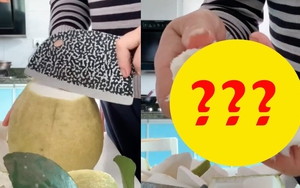 Cảnh bổ bưởi thu hút 8,6 triệu lượt xem, dân mạng nhìn "không chớp mắt" vì một lý do dở khóc dở cười