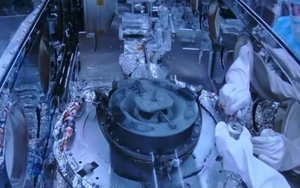 Mỹ trưng bày mẫu vật tiểu hành tinh do tàu vũ trụ của NASA mang về Trái đất