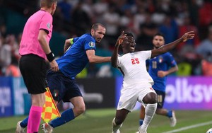 21 năm thi đấu đỉnh cao của "chiến binh" Chiellini