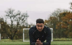 Một năm sau khi rời MU, Jesse Lingard rơi cảnh thất nghiệp, cứ tập luyện, hy vọng rồi lại bị từ chối