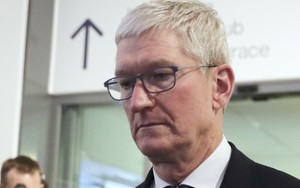 Người đàn ông khiến Apple buộc phải tuân theo luật, dừng bán Apple Watch tại Mỹ, thiệt hại ước tính tới 400 triệu USD