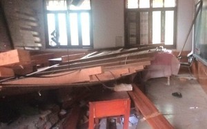 Tập trung cứu chữa học sinh bị thương vụ sập trần lớp học