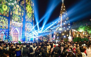 "Biển người" đồ về Nhà thờ Lớn Hà Nội đón Giáng sinh an lành