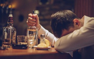 2 loại nước rẻ tiền giúp đào thải rượu hiệu quả, bảo vệ gan và não khỏi tác hại của rượu