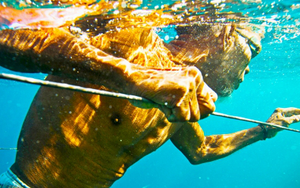 Bộ tộc dành khoảng 60% thời gian dưới nước mỗi ngày nhờ 'gen du mục biển'