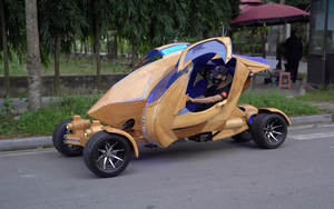 Thợ Việt chế xe gỗ phong cách ngoài hành tinh: Khung tự làm từ A đến Z, cửa mở kiểu Pagani Huayra, chạy như xe địa hình