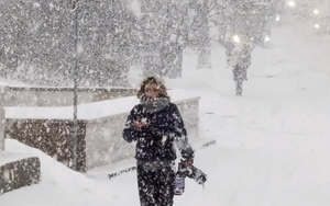 Tuyết rơi dày kỷ lục tại châu Âu dù Trái đất nóng lên