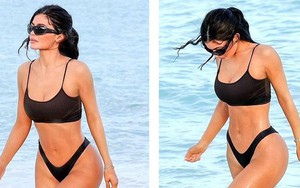 Vóc dáng đồng hồ cát của Kylie Jenner khi diện bikini