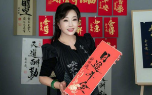 'Nữ hoàng Võ Tắc Thiên' livestream bán tác phẩm thư pháp