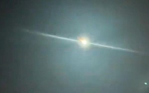 Pháp: Đã nhặt được vật thể lạ phát sáng trên bầu trời châu Âu vài ngày trước