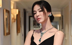 Vì sao Song Hye Kyo chưa bao giờ bị lu mờ?