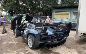 Cùng là McLaren Senna nhưng chiếc được đồn đoán về Việt Nam này khủng hơn xe của ông Đặng Lê Nguyên Vũ và Hoàng Kim Khánh