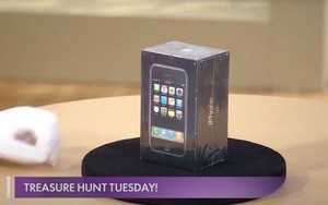 Cô gái mua chiếc iPhone đời đầu rồi cất tủ không dùng, 15 năm sau lãi hơn 105 lần