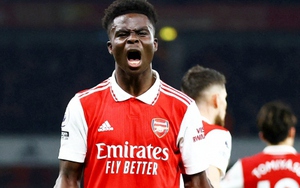 Arsenal gia hạn hợp đồng với Bukayo Saka